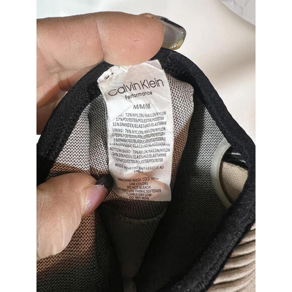 Calvin Klein Ribbed Performance Sports Bra - Picture 4 of 5